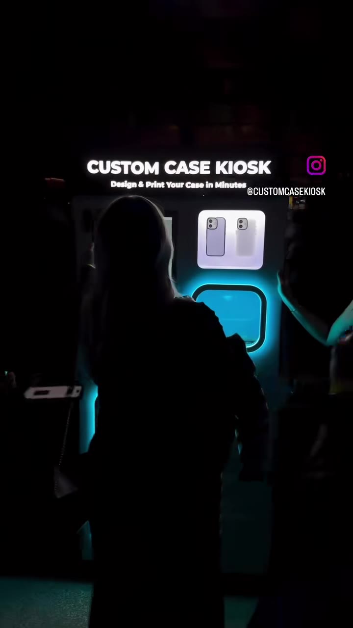 @customcasekiosk님의 폰케이스 자판기 동영상